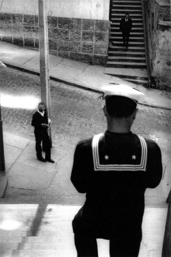 homo-online:   valparaíso, chile, 1963 photo by sergio larrain, from valparaíso  HOMO MAGAZINE: FOLLOW US ON FACEBOOK &amp; TWITTER 