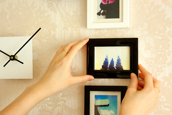 photojojo:  Make a clock that uses your photos for each hour! Pretty clever, eh?