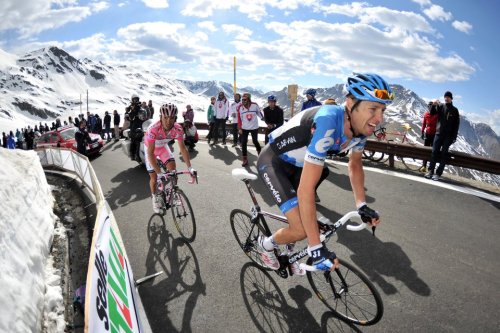 XXX fuckyeahcycling:  Giro d’Italia 2012 (via Wall photo