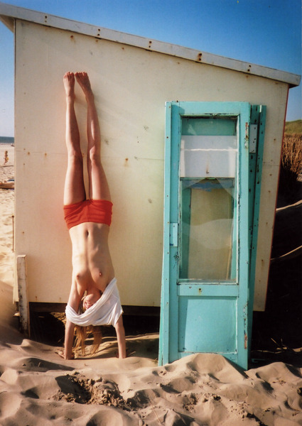 beach / handstand / boobs