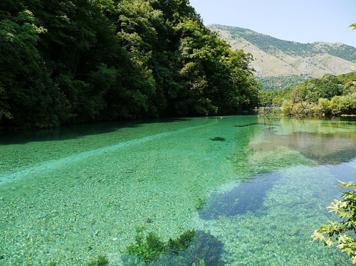 The Blue Eye karstic spring near Saranda, Albania (by MikeTnT).