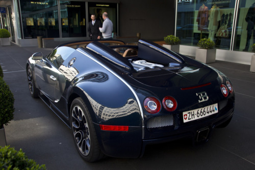 I love this car! I really do <3 Bugatti Veyron Grand Sport (seen @ Zurich, Switzerland) AWSOME