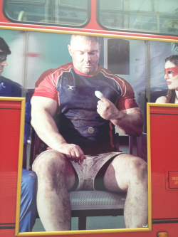 stackedmen:  Rugby player on an ad for a