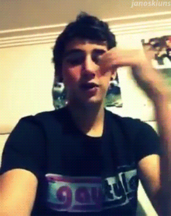 thatjanoskianblog:  forever—janoskians:  Follow forever—janoskians for lots of