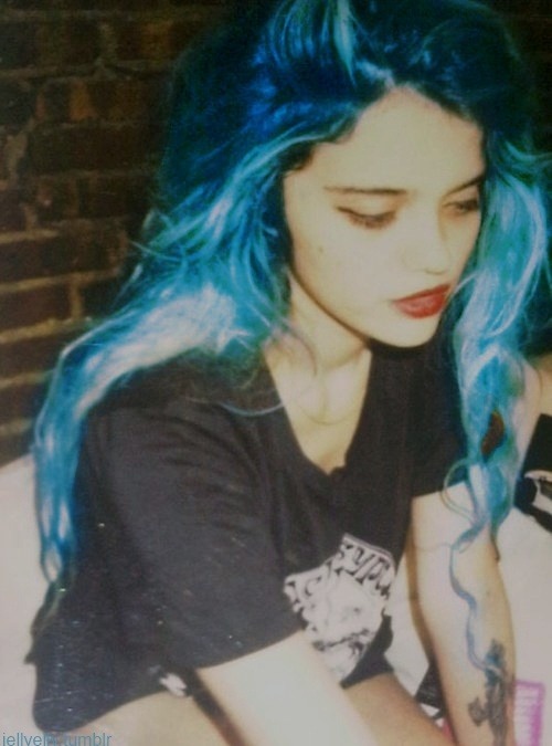 thefashionaddictions:  this girlll is grunge all over !!!!! love itttt