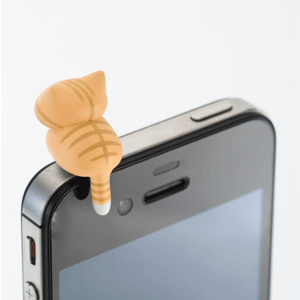 screamingdonkey:  vixins:  Headphone hole plug. I want this!  For all you cat loving