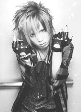 byebyevirgineyes:  Hiroto’s sexyness.  -drools- 
