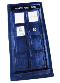 doctorwho:  Time Lords never forget to bring a towel A true staple in intergalactic travel you-only-loki-once:  TARDIS towel 