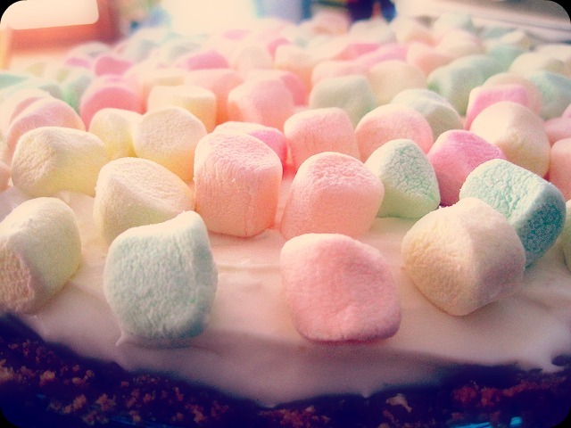 sinxo:  Marshmallow Mermaid Pie.