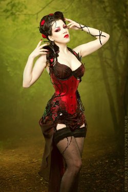 threnodyinvelvet:  New picture for Royal Black Couture and Corsetry’s new summer collection named “Enchanted Gardens” This outfit was absolutely amazing to shoot, it’s made of silk, organza and beautiful lace, laser cut roses and thorns, and hundreds