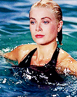 sendinthebasterds:  Grace Kelly in To Catch a Thief (1955) 