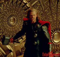 yourlordandmaster-mnet:  Thor, meet thor. 