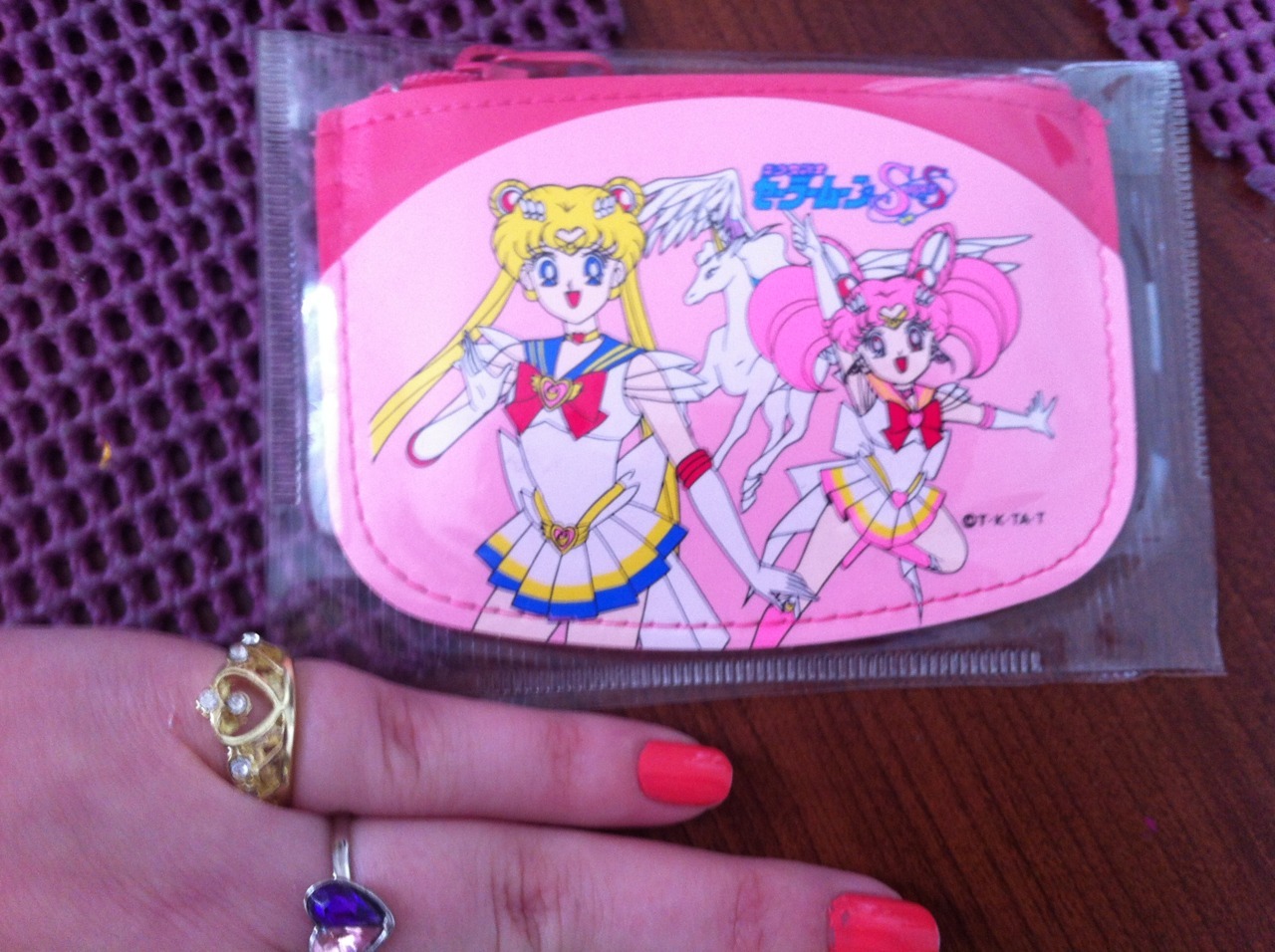 girlswithwands:  JUST ARRIVED ^.^ SAILOR MOON SUPER S COIN BAG! I AM IN LOOOOOOVE