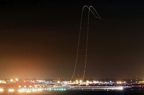 gruesomebeast: Long Exposure Takeoffs