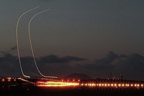 gruesomebeast: Long Exposure Takeoffs