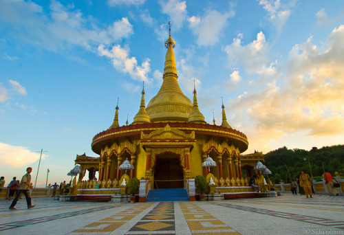 Golden Temple located at Balaghata in Bandarban, Bangladesh (by Sadia Rahman).