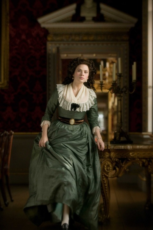 tinywaitress: Period Drama costumes in green.