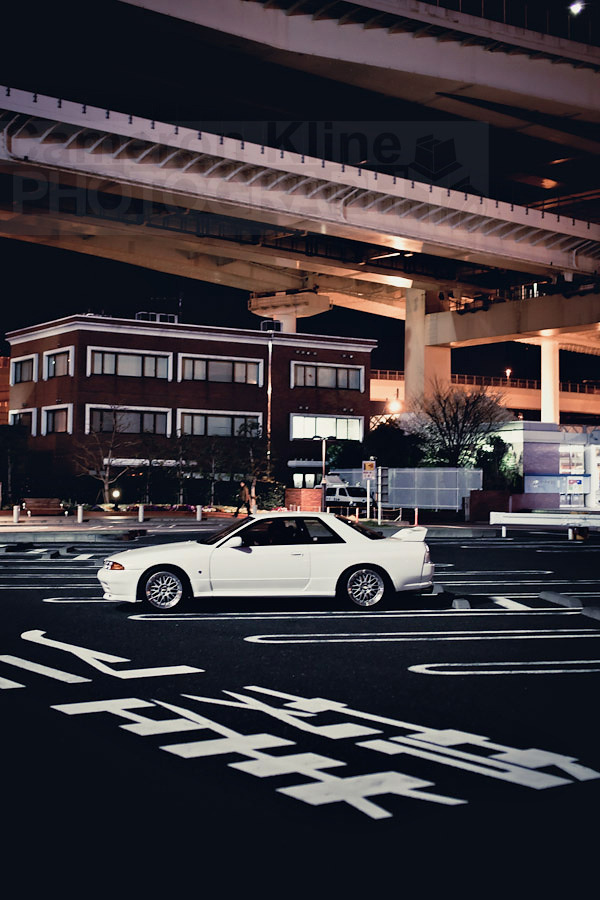 daikokufuto:  R32 Skyline GTR action from Daikoku Futo. Who wants one of these when