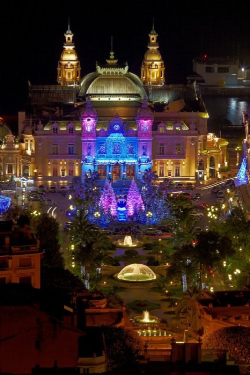 Monte Carlo Casino at night, Monaco (by Mikhail Shlemov).