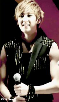 hornykissmes:Have some Kevin muscles.