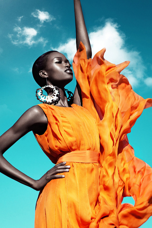 MOGA MAGAZINE #3 Editorial: Flying Dresses Simone Awor by Franziska Nettel