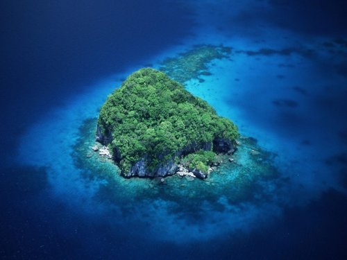 Rock Island, Palau, Pacific Ocean,  7° 14′ 0″ N, 134° 18′ 0″ E 