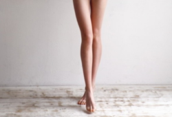 wildandwolf:  i want her legs D: 