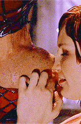  gotta love the upside down kiss 8)