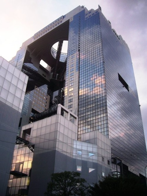 isaykonnichiwa:Umeda Sky Building, Osaka, Japan