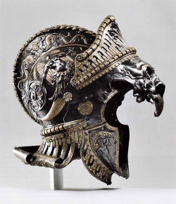 arribaigualqueabajo:  Roman helmet 
