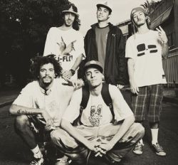 GUERREIROS DO RAP