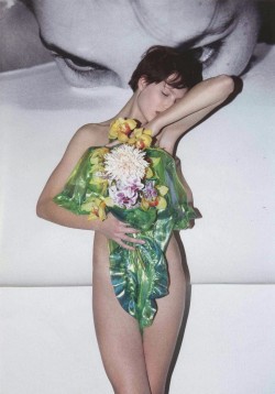 Bandtshirt:  Annemarije Rus By Viviane Sassen For Purple Magazine 