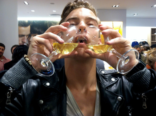 d-k-n-y:Classy ;)