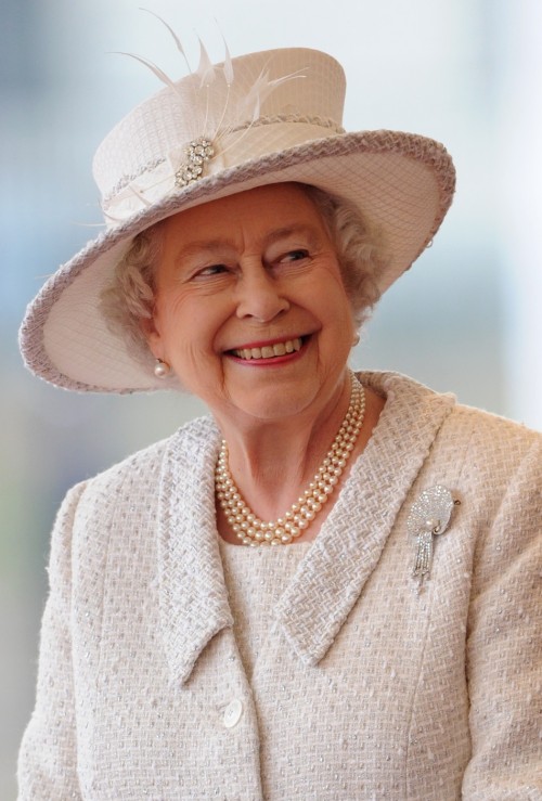 publicpolicebox1deac:  Congratulations Queen Elizabeth II on your diamond jubilee!