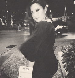 juicynights:  @sharishort11: Old picture from Puerto Rico! So funny @ddlovato and the “Buns” Menu! ;) luv her  