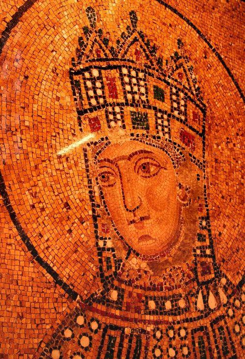 byzantio:Detail of mosaic from Hagia Sophia depicting Empress Zoe (1028-1050).