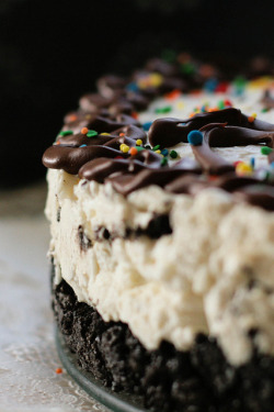 food-n-otherstuff:  oreo cheesecake by vgranolabar