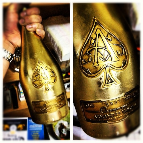 smoothignorance:  Gold Bottles On Chill… 
