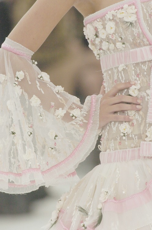 the-front-row:  Chanel Haute Couture Spring Summer 2005