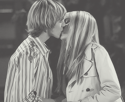wonder-strucks:  Hannah Montana Memories 