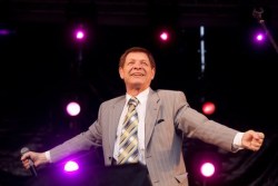 thedailywhat:  RIP: Eduard “Trololo Guy” Khil, at 77: Internet users the world over are mourning the death today of Russian baritone Eduard Khil, whose 1976 performance of the song “I Am So Happy to Finally Be Back Home” went viral on YouTube in