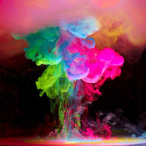 ruineshumaines:UK photographer Mark Mawson continues his exploration of color, ink, and water with t