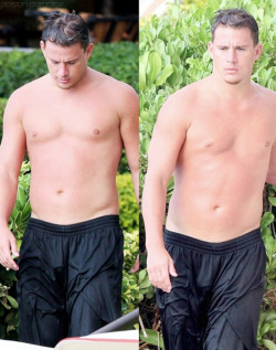 Channing Tatum is clearly circumcised. 