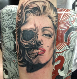 fuckyeahtattoos:  My freshly done (undead) Marilyn Monroe tattoo. Why? Because I love her and I want to create a sleeve of starlets and retro models and actresses. I already have Twiggy done, Audrey Hepburn next.  
