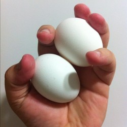 Temporal-Stasis:  Agarrame Los Huevos #Food #Egg #Foodporn #Poultry (Taken With Instagram)