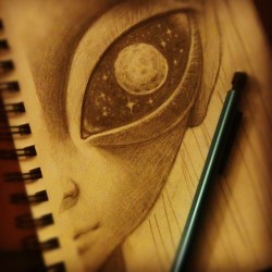 anabagayan:  Moon-eyed Alien sketch.    Insanely dope