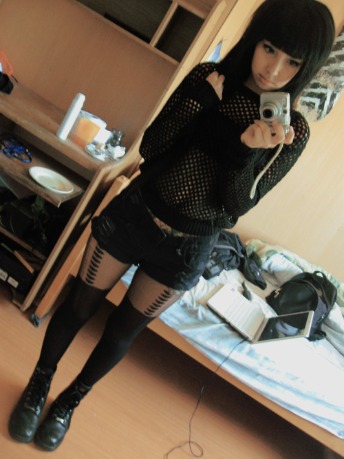 piercingsandink:  (L)____(L) love