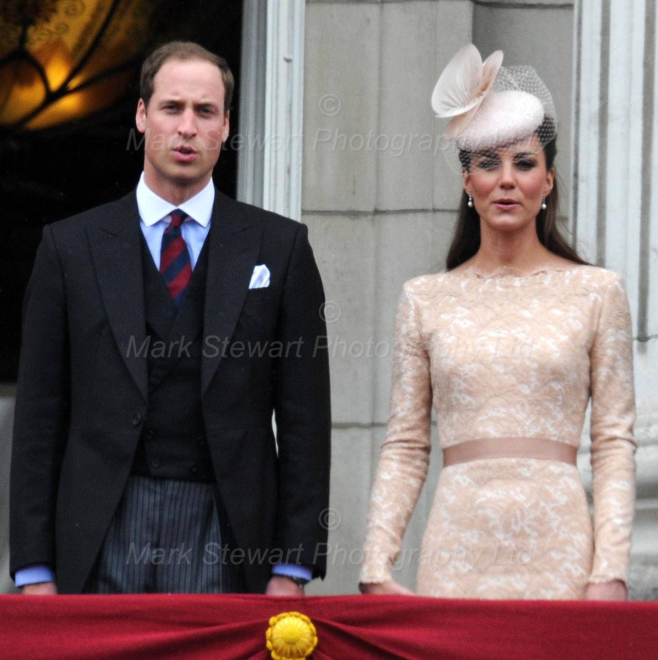 Mark Stewart | The Duke & Duchess of Cambridge join in a rousing...