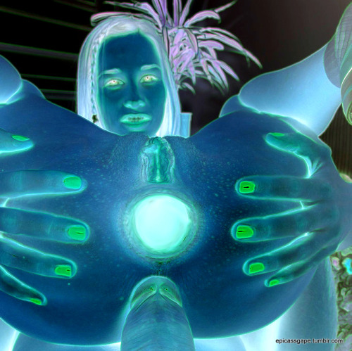 When James Cameron made Avatar. He never expected that we would EPIC-ally gape one of the Na'vi Girl