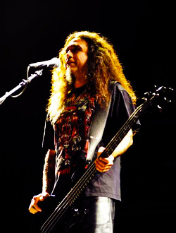 mrsnuff:  Back in the old days until now, he’s still the best! Happy Birthday Tom Araya!! 